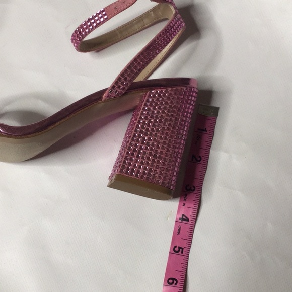 Pink jewel sandals - Picture 3 of 3